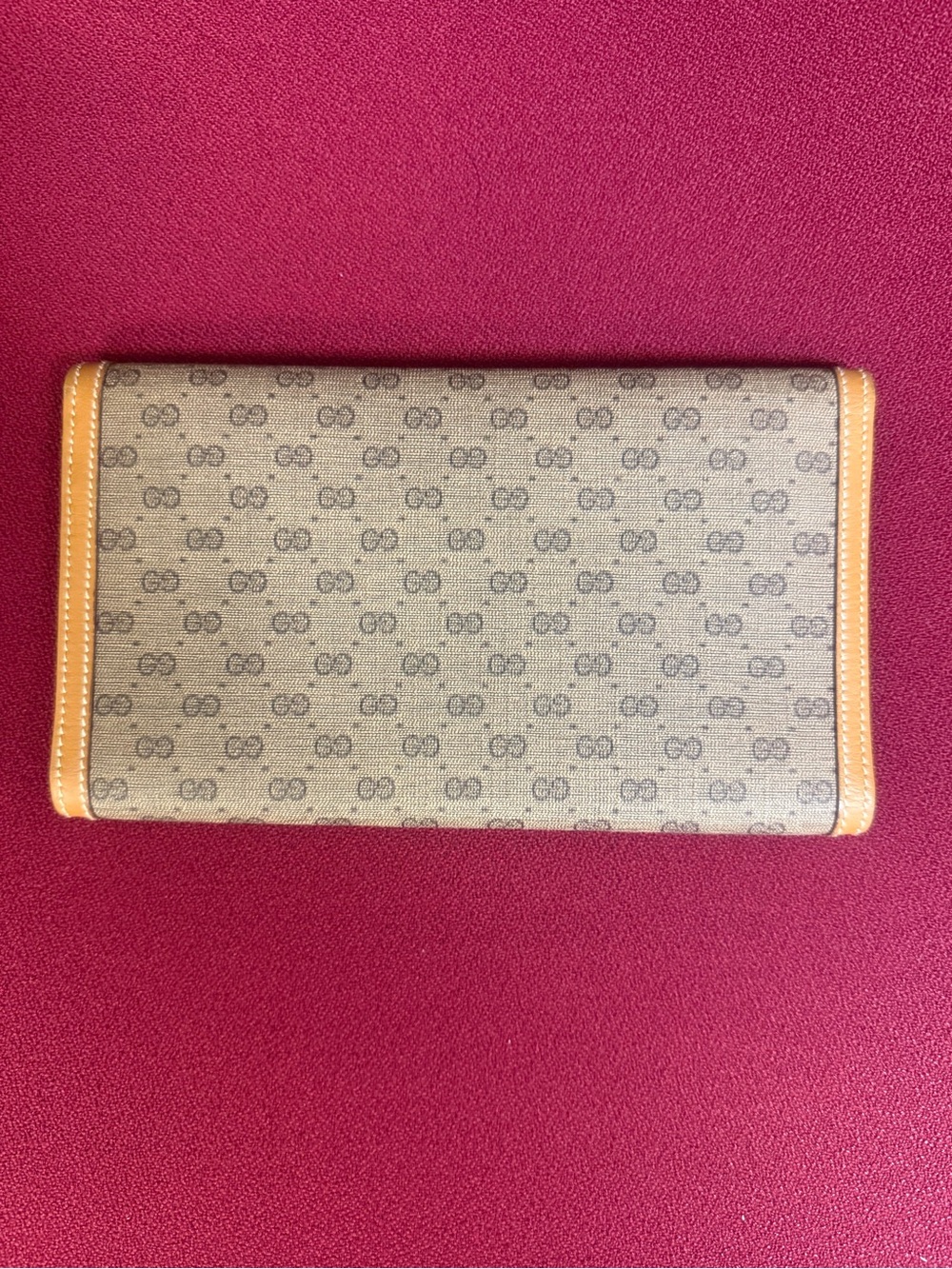 Vintage Gucci Wallet - Picture 2 of 10